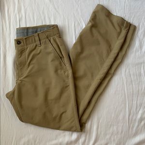 Khaki Under Armour pants size 32 x 34